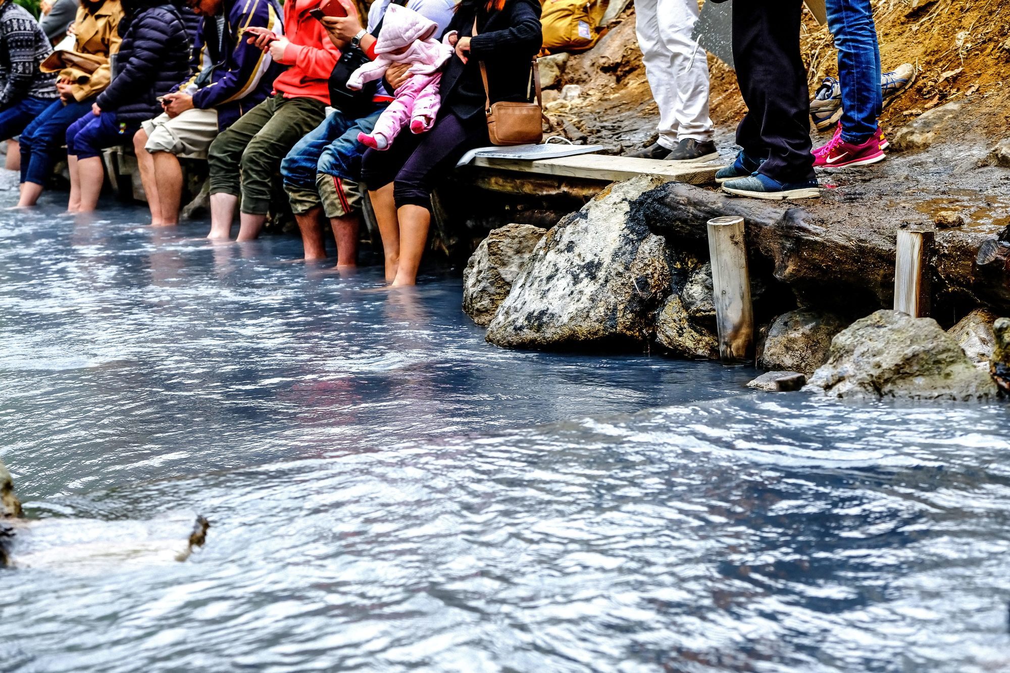 2-2. Exploring the Onsen Town: From Jigokudani to Oyunuma and the Natural Footbath