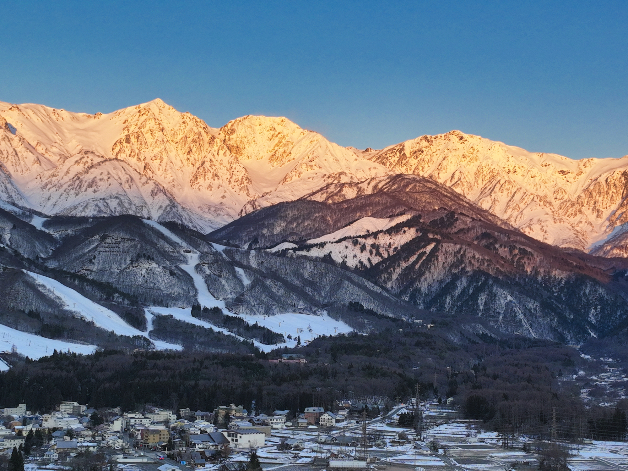 4-1. The Majestic View of the Hakuba Three Peaks: Best Viewpoints and Photography Tips