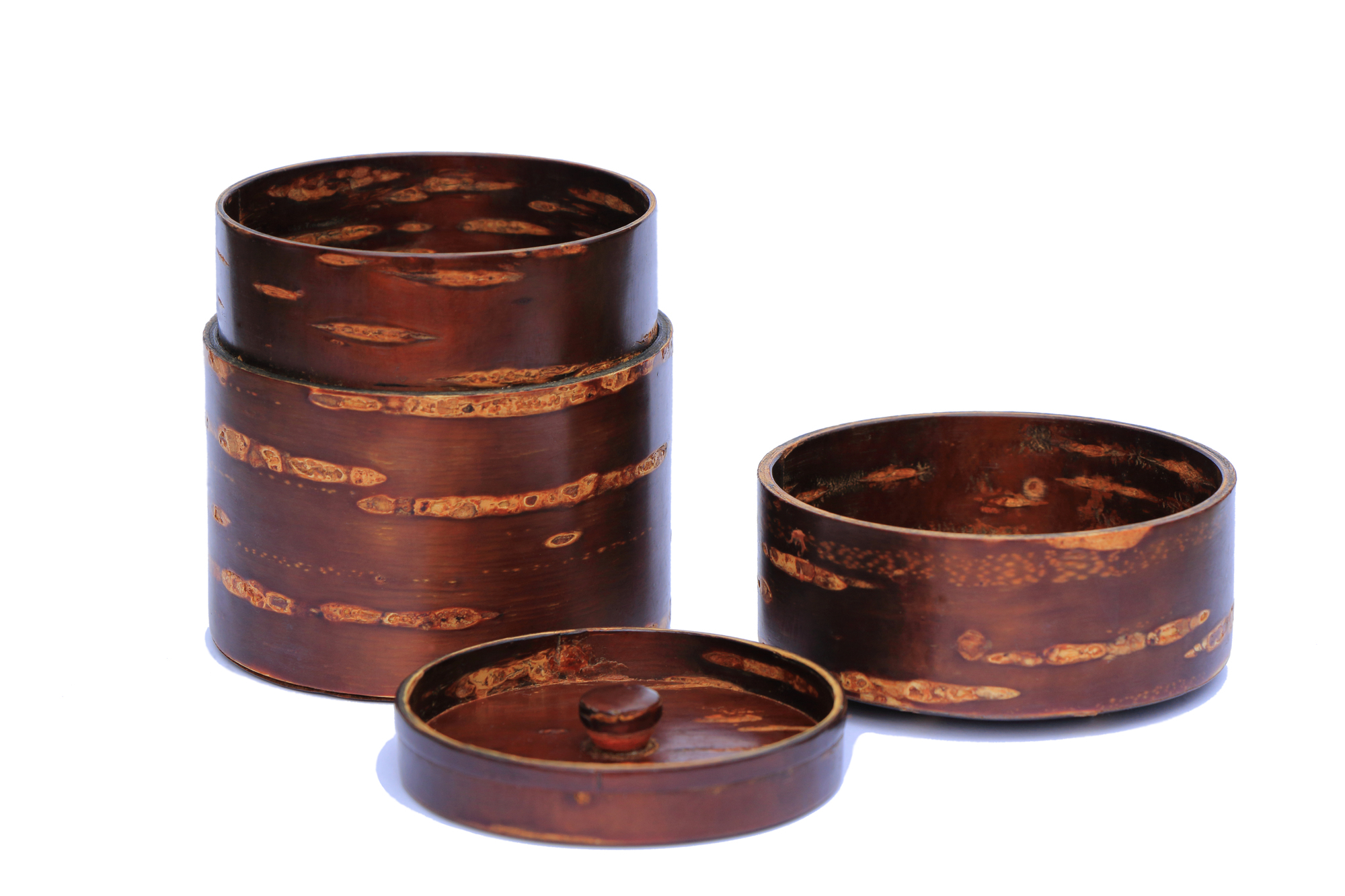 1-3. "Kaba-zaiku," the Art Born from Cherry Bark: A Traditional Craft from Samurai Handicrafts